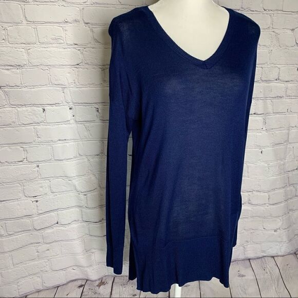 Worthington Pullover v-back tunic long sleeve sweater in American Navy c… - Picture 2 of 7